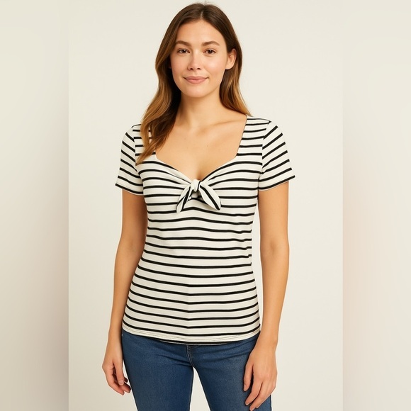 American Living Tops - American Living Striped Tie-Front Top (Size M)